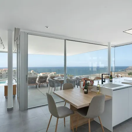 Callao Sunset View Villa *